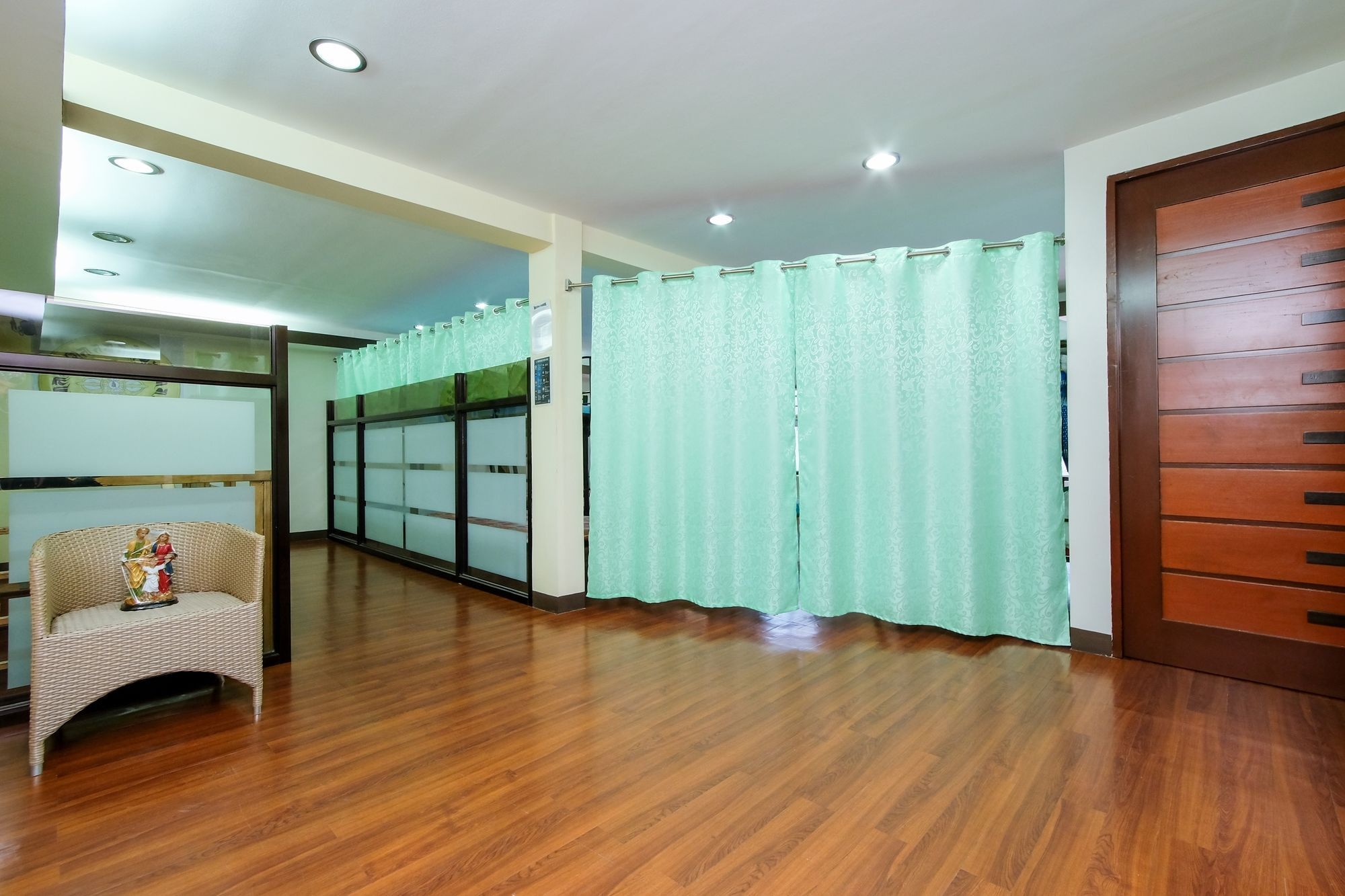 Zen Hostel Quirino Ave. Malate Manila Ngoại thất bức ảnh